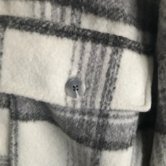 Stradivarius Plaid Jacket - Picture 4 of 6